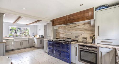 Bramdean Cottage, Grade II listed hideaway