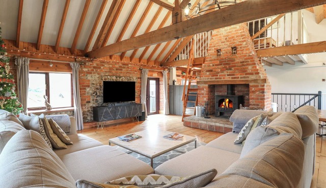 Bridge Barn