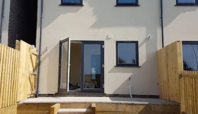 Bright Modern House beside Snowdonia