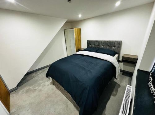 Britlodge Airport WS Home