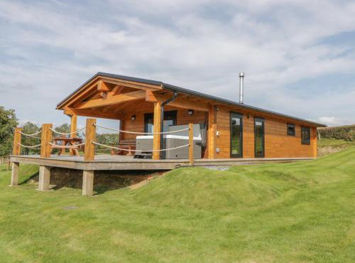 Bryn Eiddon Log Cabin