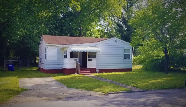 Bungalow w/Bunks close to ODU, Naval Base & Downtown!