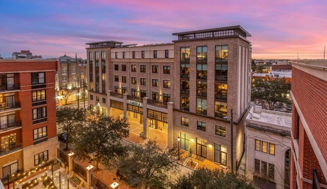 Cambria Hotel Savannah Downtown Historic District
