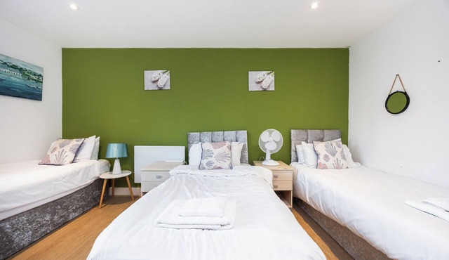 Canary Wharf Larger Groups 3Bedrooms 2Bathrooms Spacious Apartments