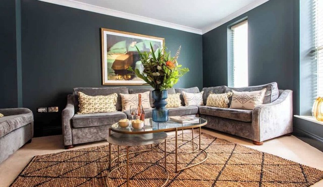 Celebration House - Sleeps 13 - Bath