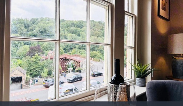 Central Ironbridge Apartment