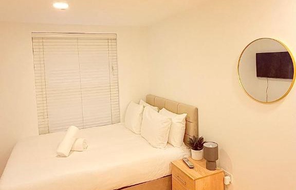 Central London - 2 Bed Apartment