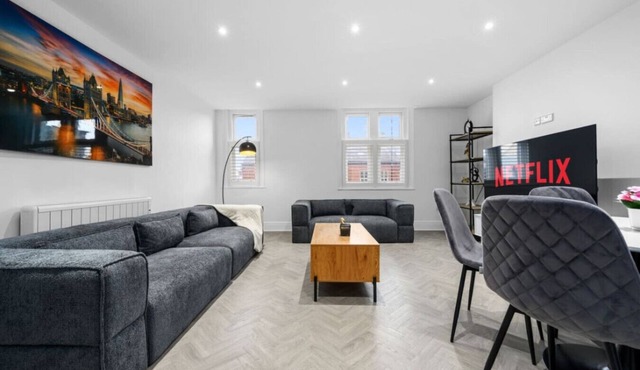 Central Modern Chique Apartment