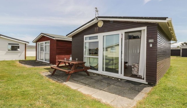 Chalet 157 St Merryn, Cornwall