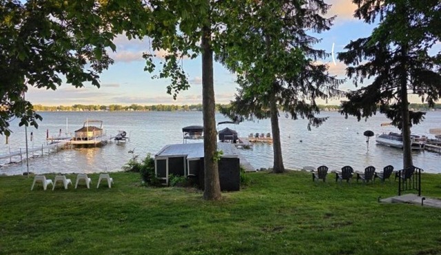 Charming 3BR Waterfront Cottage on Devil's Lake with 90 Feet of Lakefront Living in Manitou Beach-Devils Lake