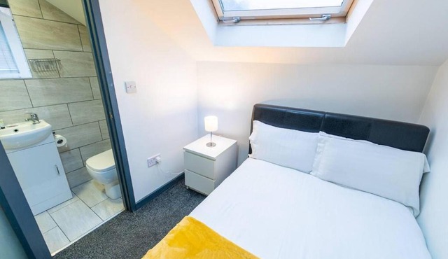 Charming 1-Bed Studio in Birmingham