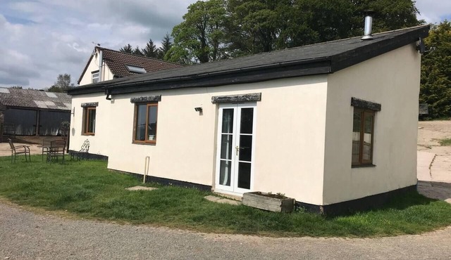 Charming 2-Bed Apartment on Exmoor