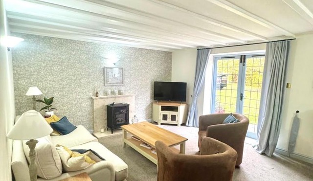 Charming 2 bed cottage