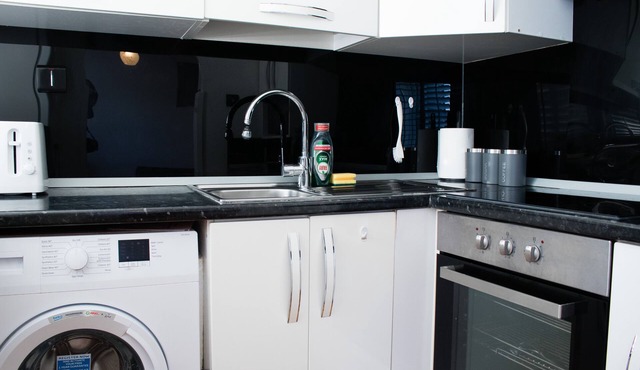 Charming 2-bed Fully Furnished Apartment in London