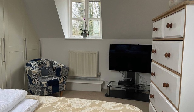 Charming Detached Cottage Guest Room in Silsoe Village