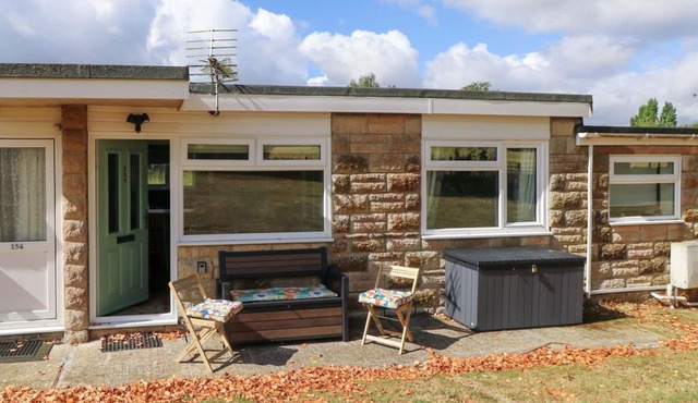 Charming Downs View Chalet in Sandown Bay