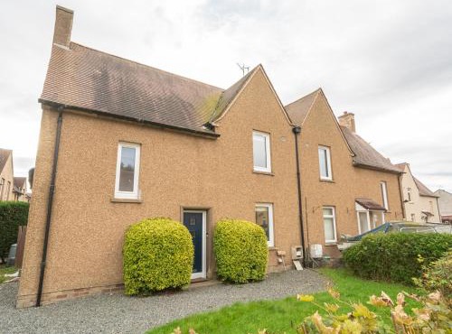 Charming Family House in Rosewell - Pass the Keys