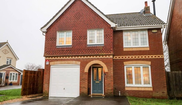 Charming Number 5 in Tangmere