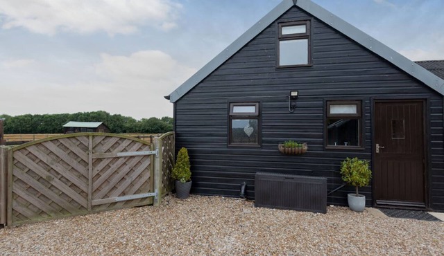 Charming The Nook Retreat in Louth