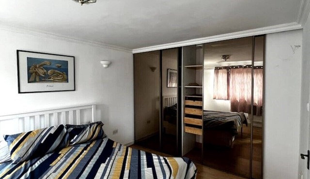 Cheerful 4- bedroom townhouse with spacious garden