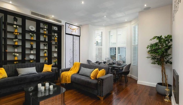 Chelsea, London 🏡 Luxury 3-Bedroom Serviced Apartment