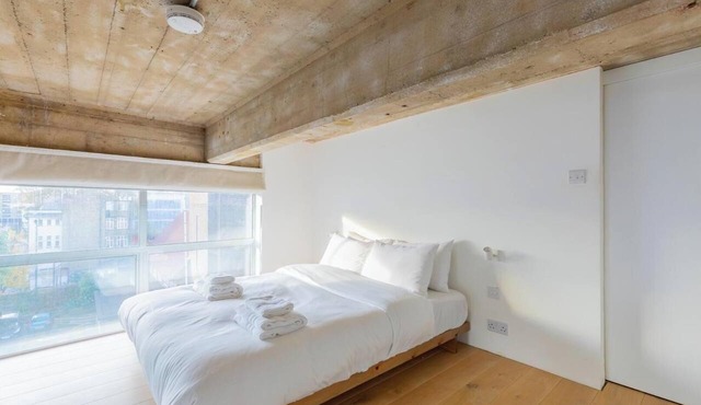 Chic 1BD Warehouse Conversion, Hackney