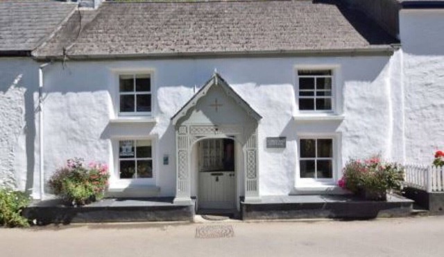 Christmas Cottage - Two Bedroom House, Sleeps 4