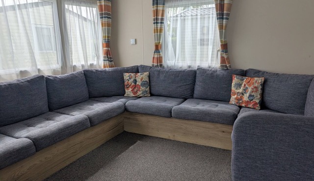 Coastal Comfort – Relaxing 3-Bed Holiday Home at Marlie Holiday Park