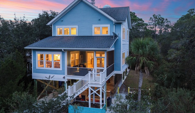 Coastal Folly Beach Home | Walk to Sand, Outdoor TV & BBQ | Tidecrest