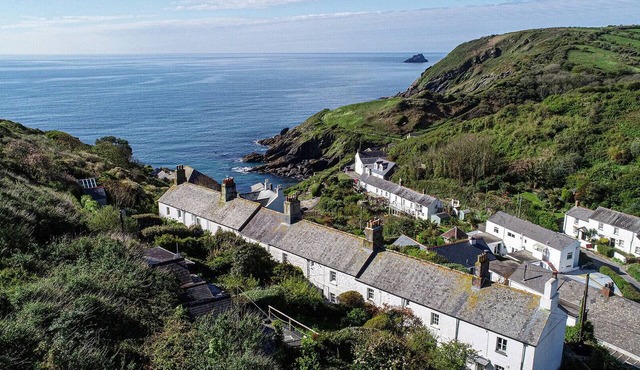 Coastguard Cottage, fabulous views over Portloe