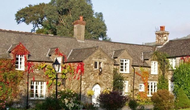 Collaven Manor Hotel