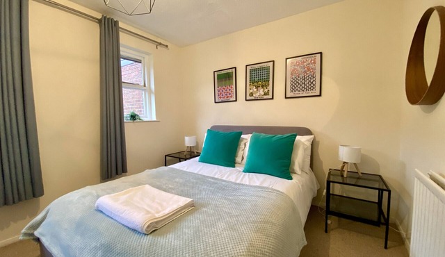 Comfortable 2 Bedroom House in Bracknell