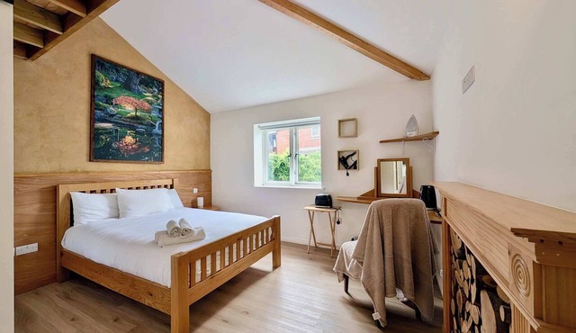 Comfortable studio with free parking in Berkshire