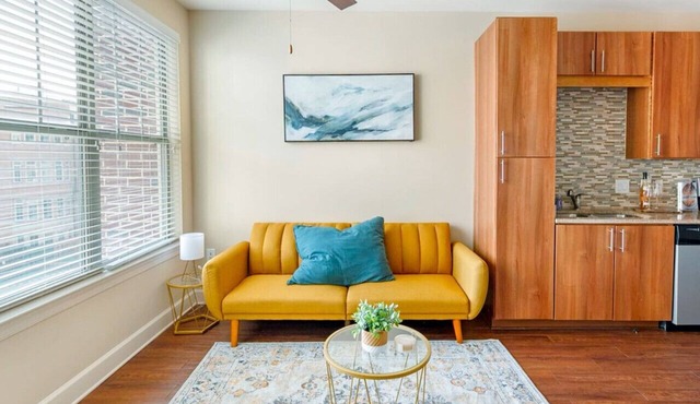 Contemporary Midtown 1-Bedroom