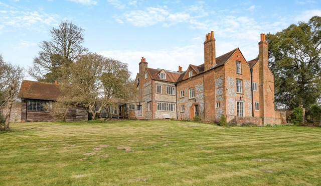 Coombe End Farm House