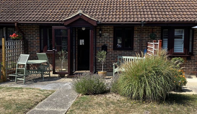 Cosy Bungalow On Private Estate