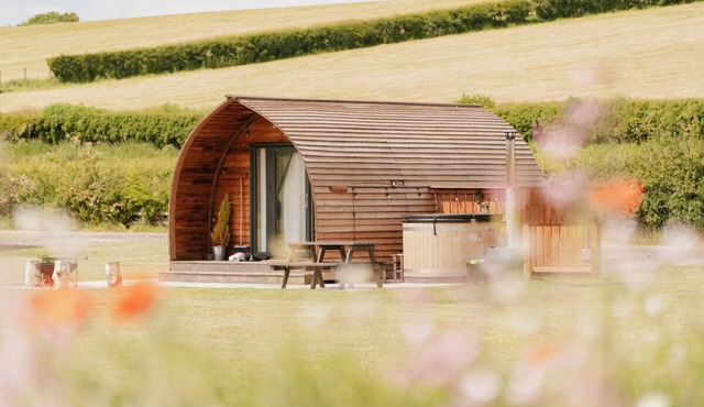 Cosy Cabin with Hot Tub near the Yorkshire Dales
