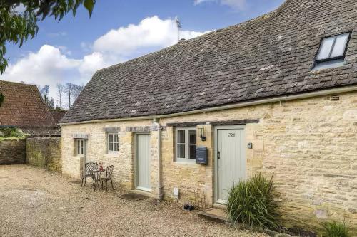 Cosy Cotswold Cottage in Bibury with parking