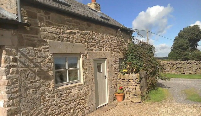 Cosy Cottage Retreat. Log Burner. Courtyard & Starry Skies