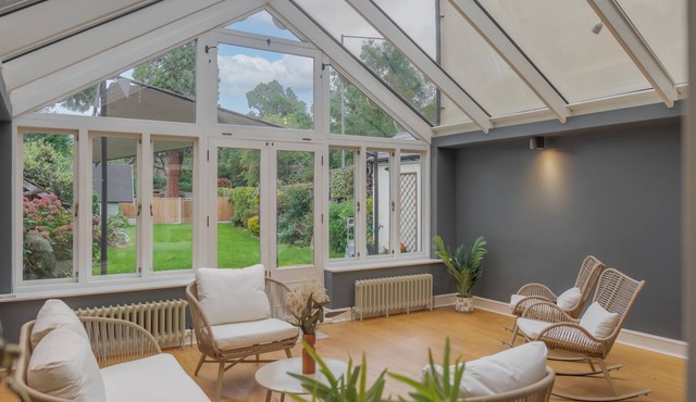 Cosy Family Home in Windsor, Close 2 Legoland