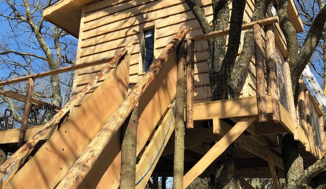 Cosy little handbuilt Treehouse for 2
