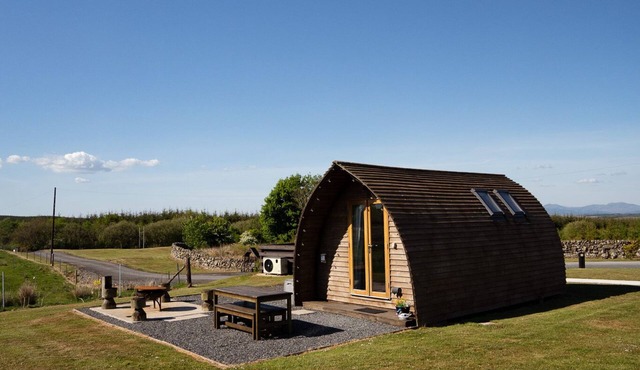 Cosy Rural Cabin With Great Views