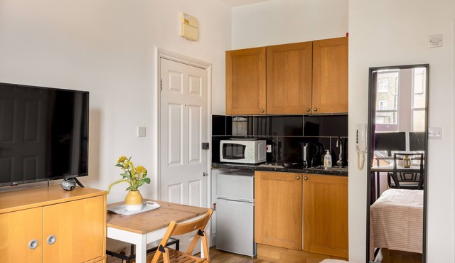 Cosy studio in Earls Court