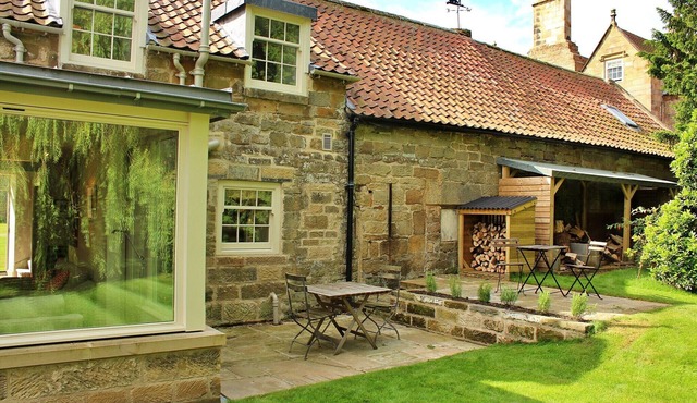 Cottage in North York Moors with Scenic Trails