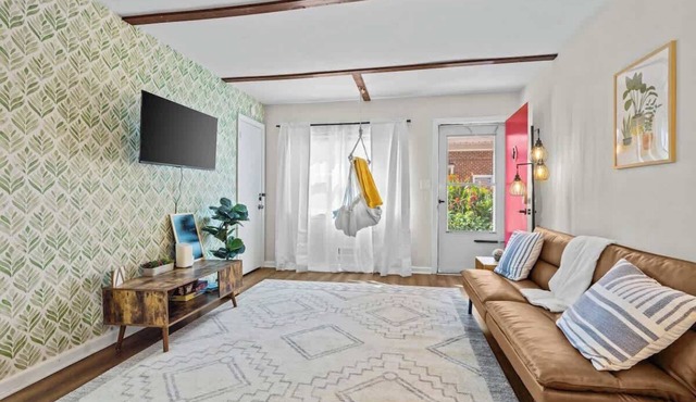 Cozy beach home w/BBQ & kid‑friendly