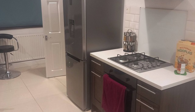 Cozy Bromley Hideaway - Perfect for Couples