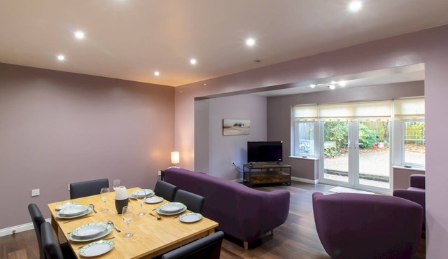Cozy Coastal 3-Bedroom Home in North Shields - Pass the Keys