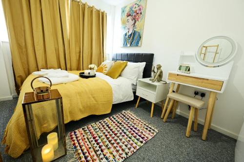 Cozy House near Luton Airport