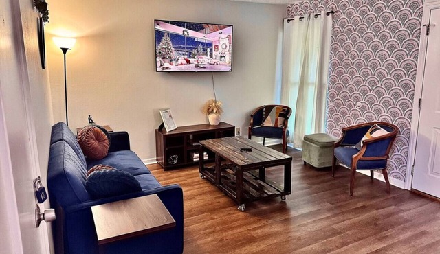 Cozy Pooler Retreat | 2BR Apt Near Savannah