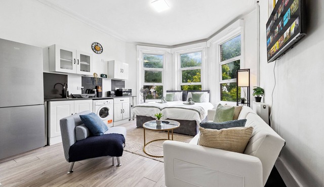 Cozy & Spacious C.LDN Studio - 15Mins To City Centre - With Work Desk